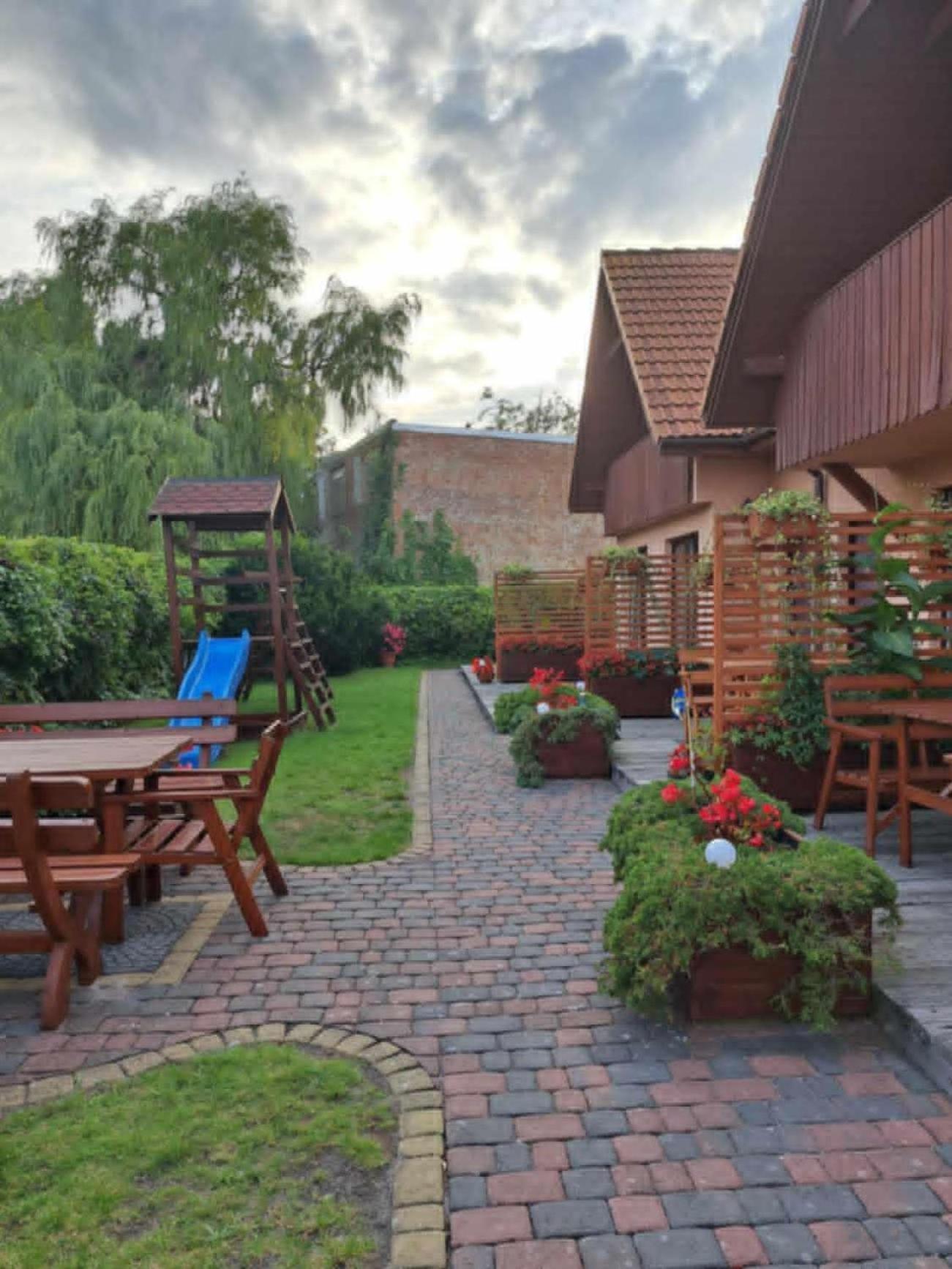 Hotel Rest Dziwnów Exterior foto